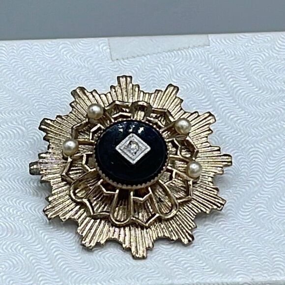 Vintage Coro layered brooch with black glass rhinestone and faux pearls - Picture 2 of 7